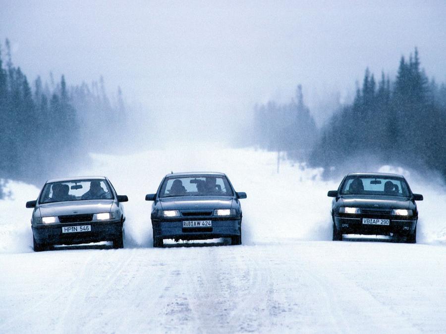  Opel Vectra Sedan 1988 года  (фото 11 из 29)
